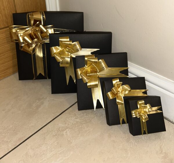 Buy the boxes - Lids made up / Bows on