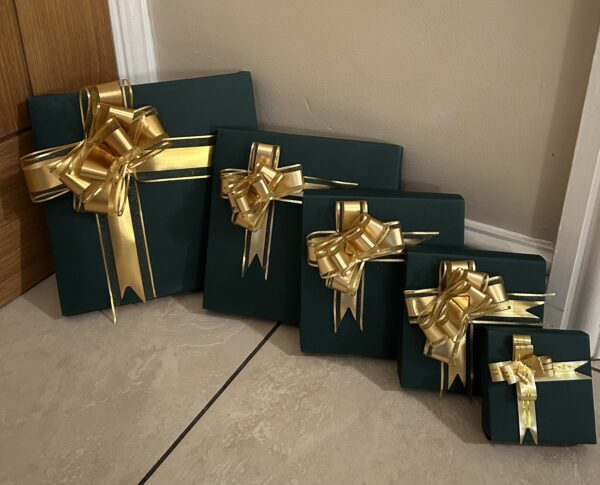 Buy the boxes - Lids made up / Bows on