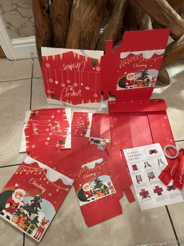 Flat packed - Make your own - Festive explosion box
