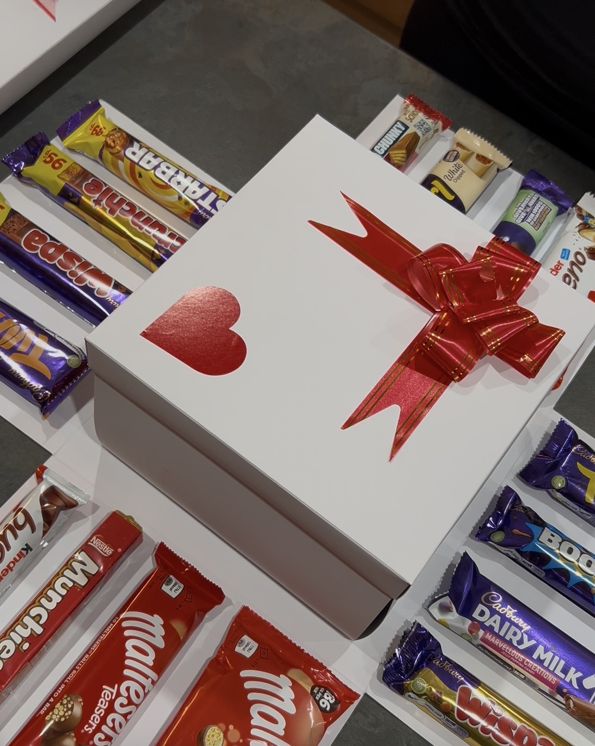 Valentine's White Explosion Box (Full Chocolate) - Image 4